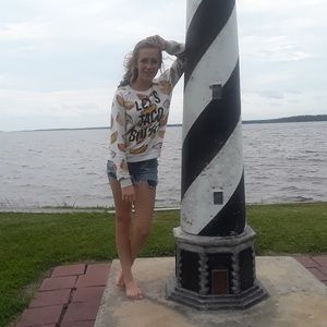 Meet your Posher, Chloe